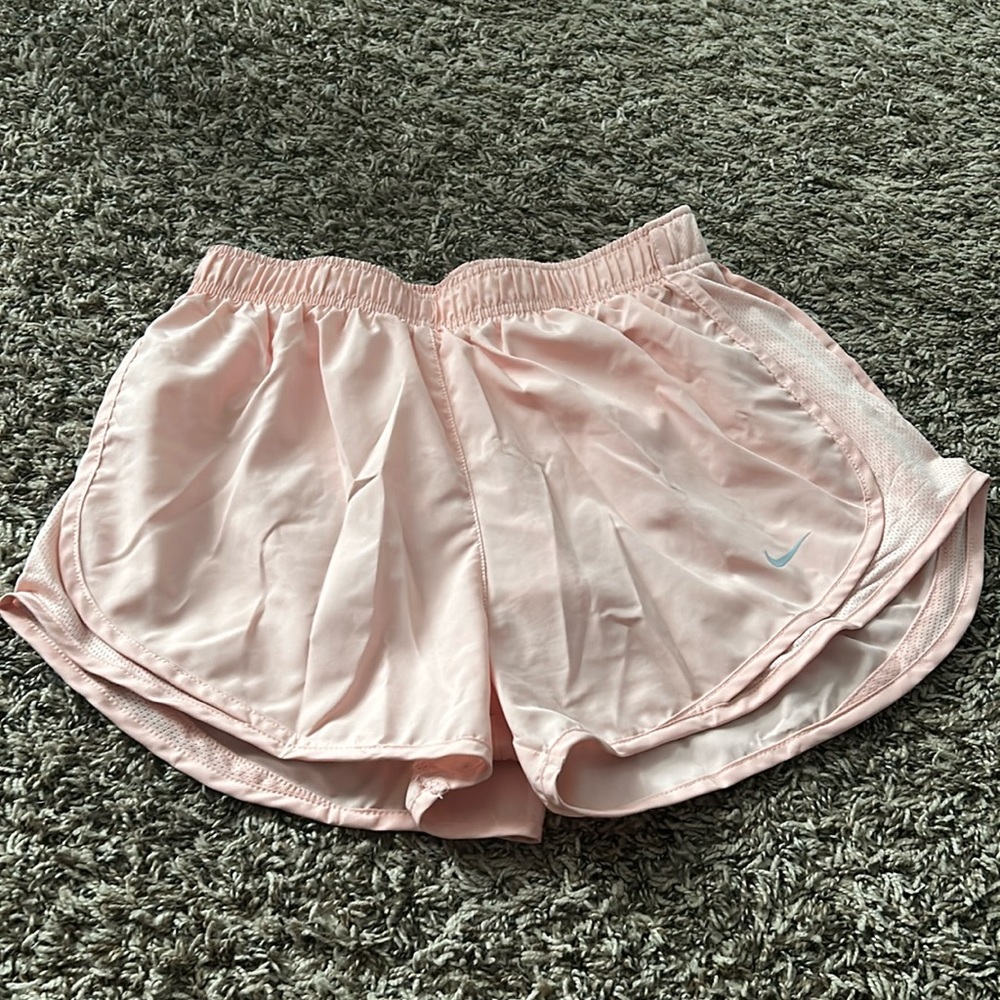 NIKE SHORTS!
